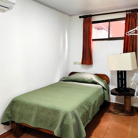Hotel Los Ranchos Хако Экстерьер фото
